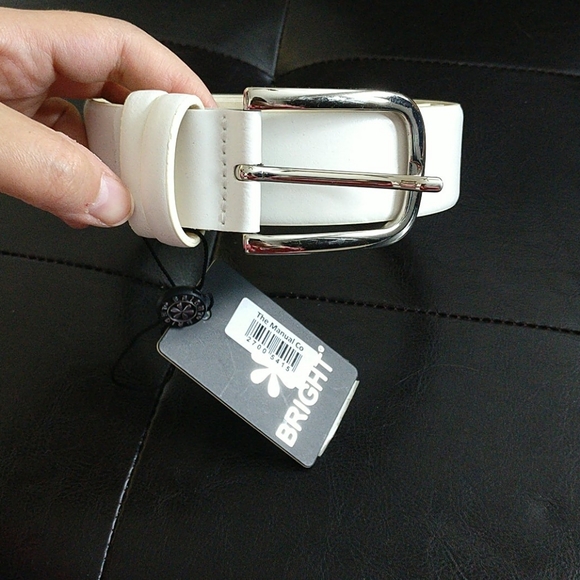 The Manual Co. Accessories - White Italian leather belt with box